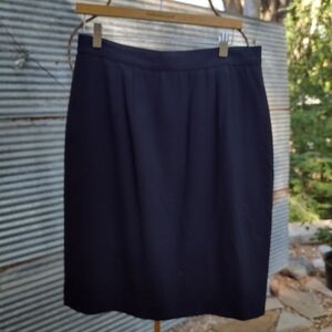 Size 14 Liz Claiborne black wrap skirt